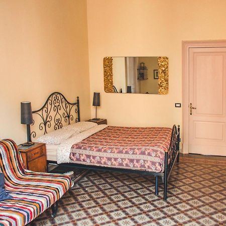 Casa Verdi - House Of Travelers Κατάνια Εξωτερικό φωτογραφία